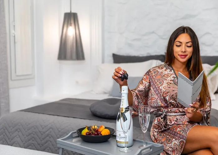 El_puerto Luxury Port *